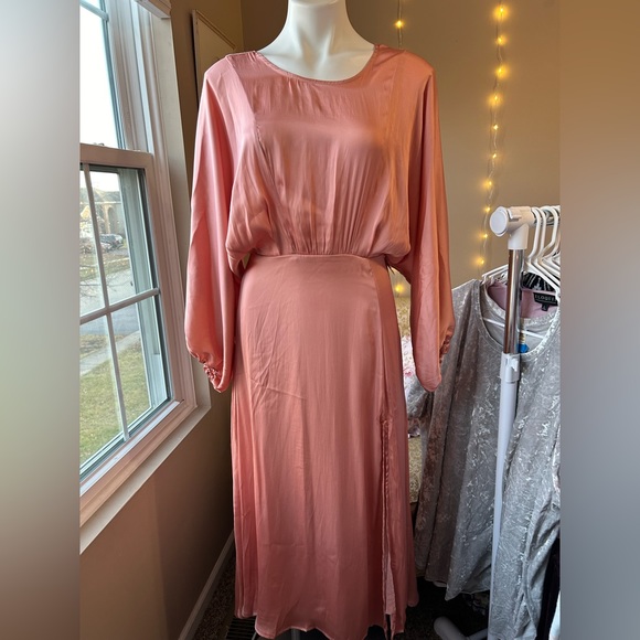 ASTR Midi Long Sleeve Coral Dress - Picture 1 of 12